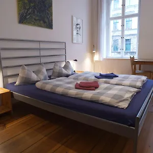 Maedchenkammer Pensión Berlín